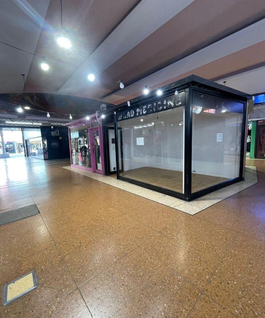 Foto de Local en galería Flabella - Lanus Centro-, imagen 5