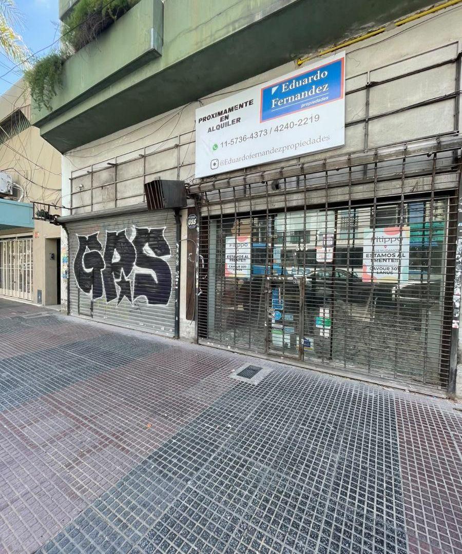 Foto de OPORTUNIDAD COMERCIAL EN LANÚS | LOCAL RECICLADO A NUEVO, imagen 1