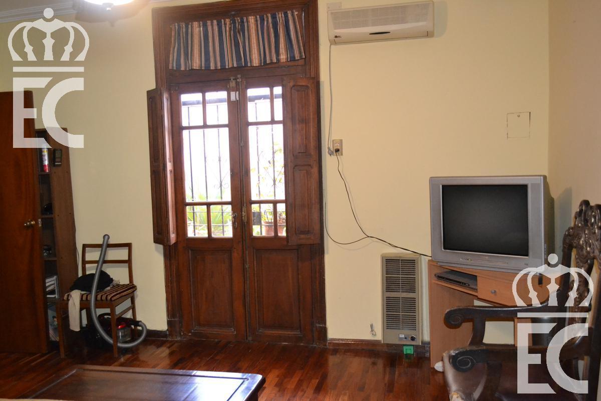 Venta - Casa - 4 Ambientes - Cochera - Fondo - Quincho - Lanús Este 2