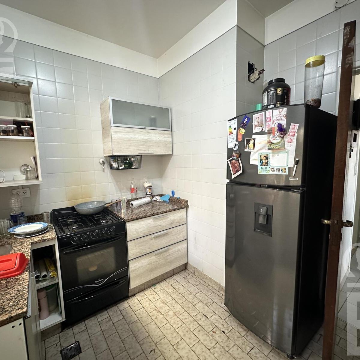 Venta en Bloc 1 Local Comercial 1 Galpón en Pb y 2 Deptos. de 3 Ambientes en El 1er. Piso 1