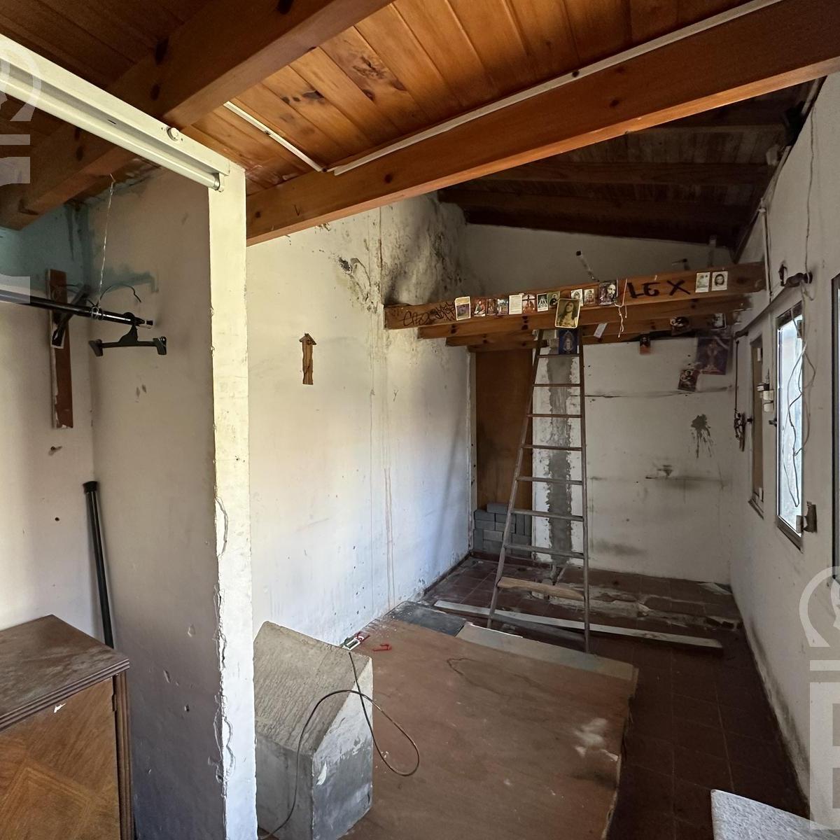 Casa con Local en Lanús Oeste Para Reciclar 5