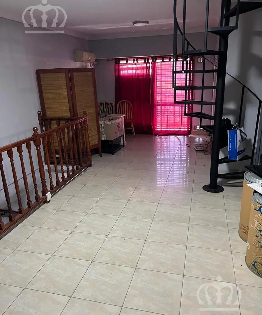 PH 1° Piso por escalera solo para profesional. en Lanús Este 1