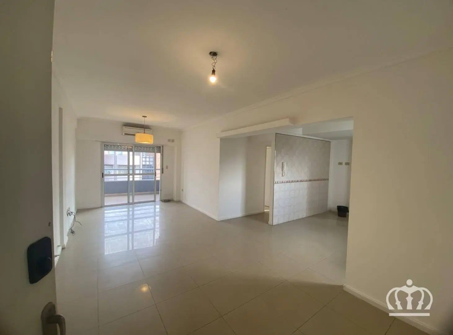 Excelente semipiso 3 ambientes con balcon al frente 2