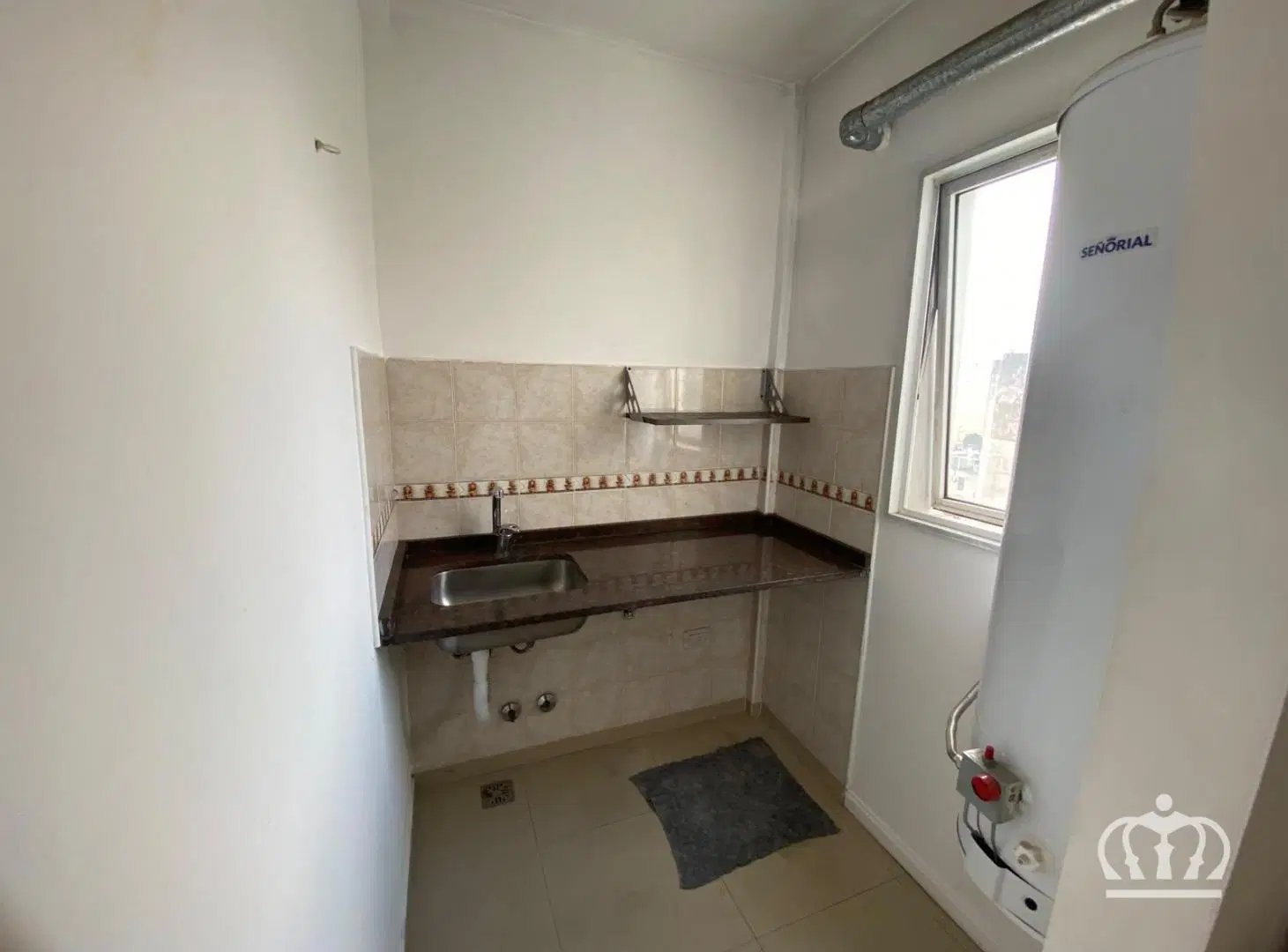 Excelente semipiso 3 ambientes con balcon al frente 4