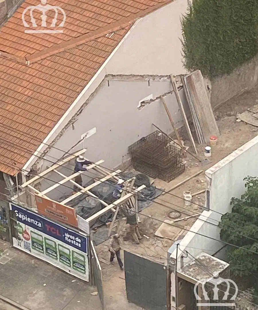 Venta Departamento de 4 ambientes en pozo en Lanús Este 3