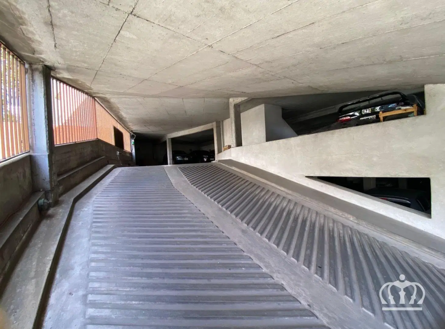 Venta- Cochera en Lanús Este 2