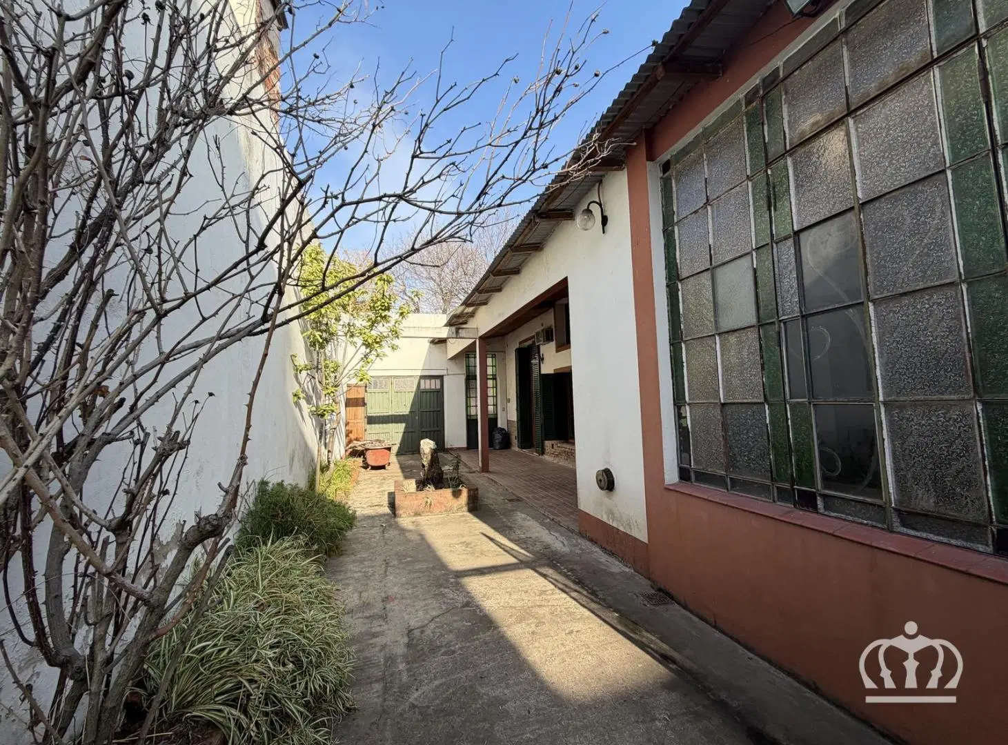 Casa 3 ambientes, venta, patio, cochera en Lanús Este 3