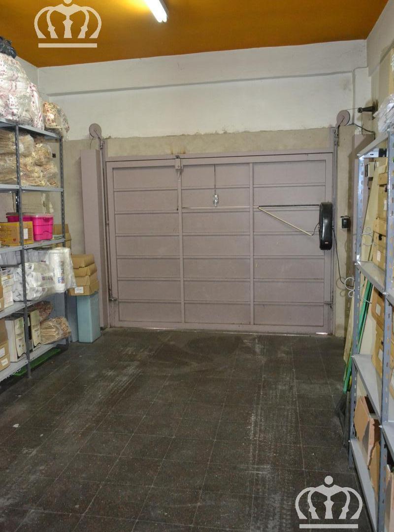 Foto de Inmenso local comercial - Lanús este, imagen 2