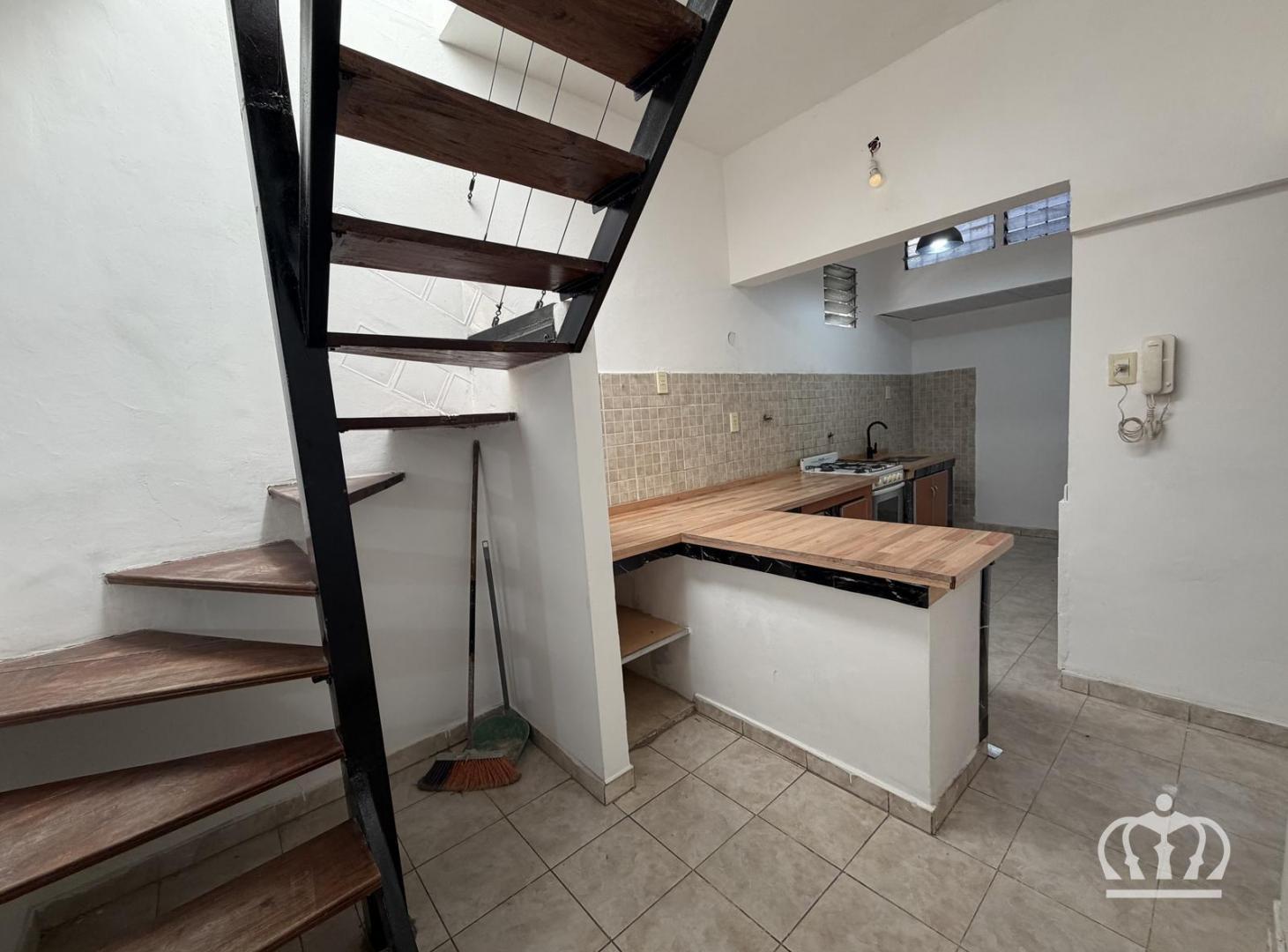 Foto de Venta-PH- 4 ambientes. patio sin expensas en Lanús Este, imagen 1