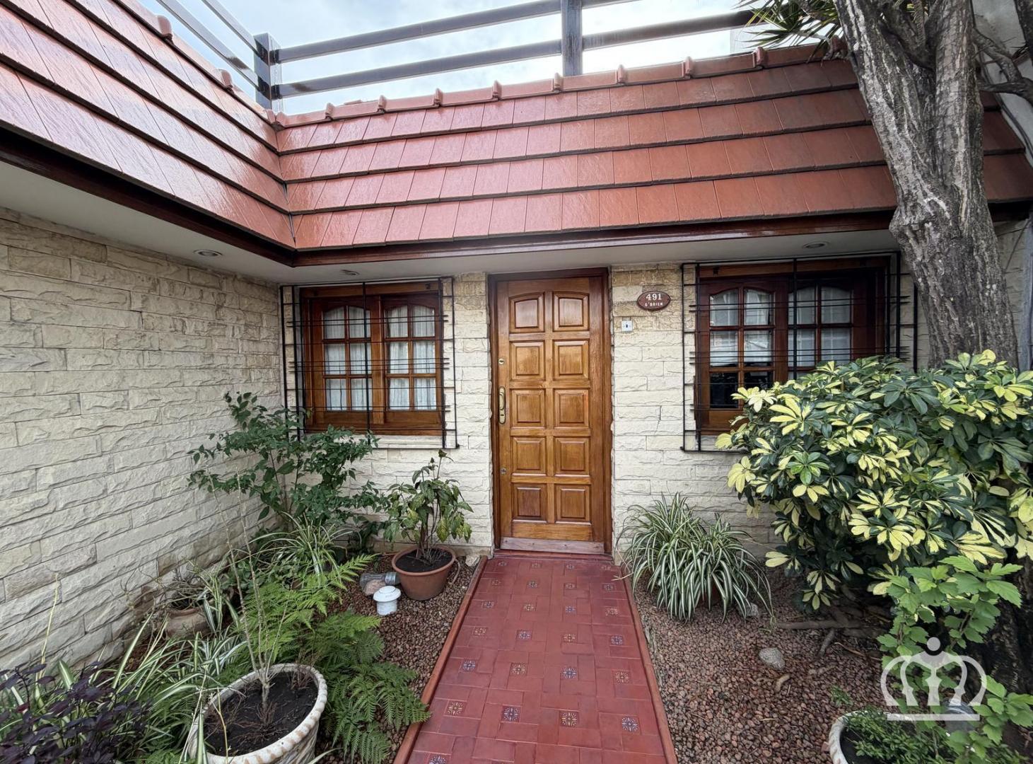 Foto de Venta PH - 4 ambientes -2 baños - Jardín - Quincho - Fondo libre, imagen 1