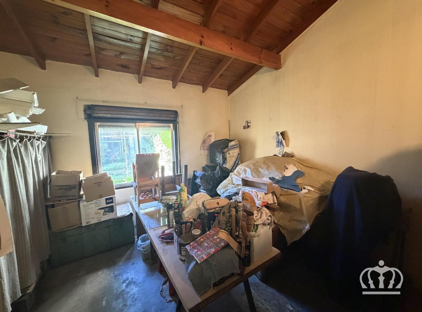Foto de Venta - casa - para dos familias - con patio y fondo libre - Lanús Este, imagen 3