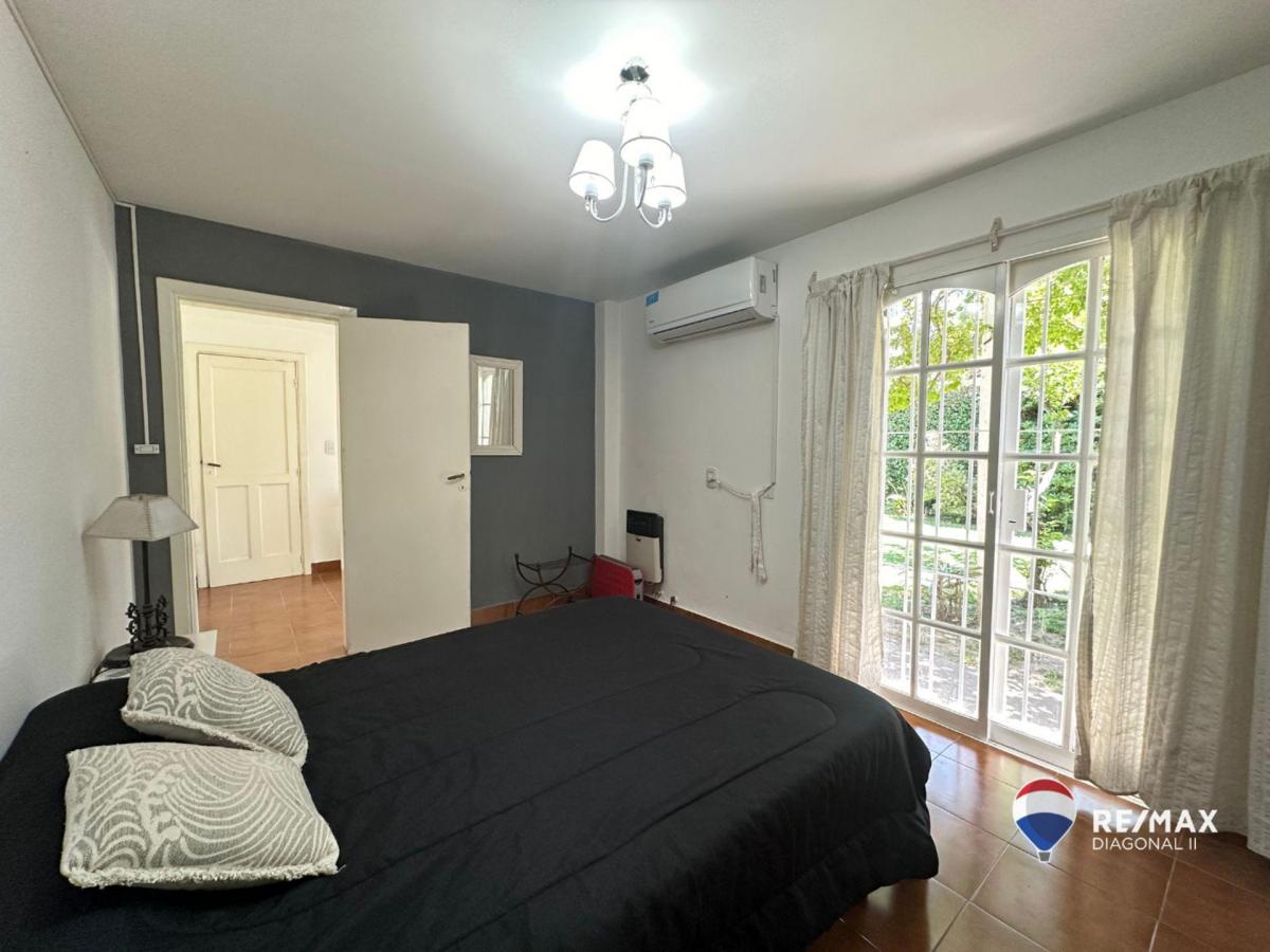 Casas en Venta La Plata Villa Elisa 4 Dorm. 1