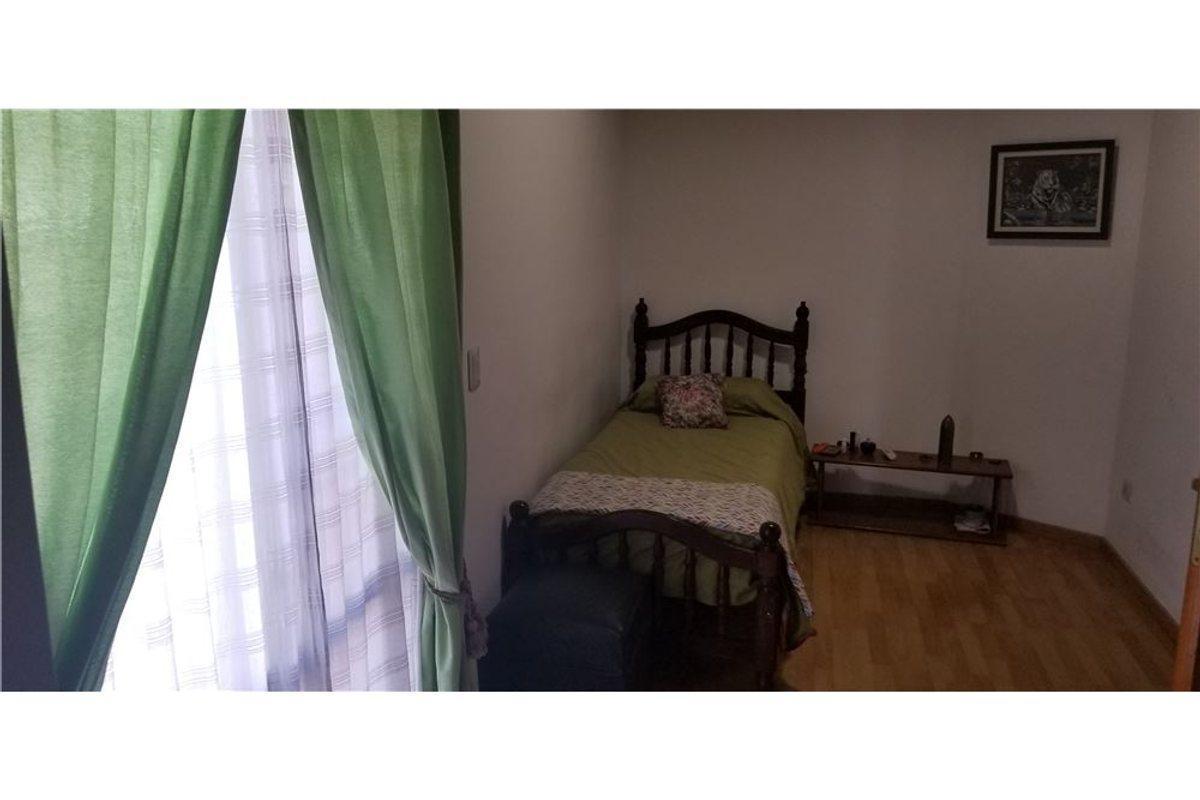 Venta Casa 5 Ambientes C/parque Florencio Varela 5