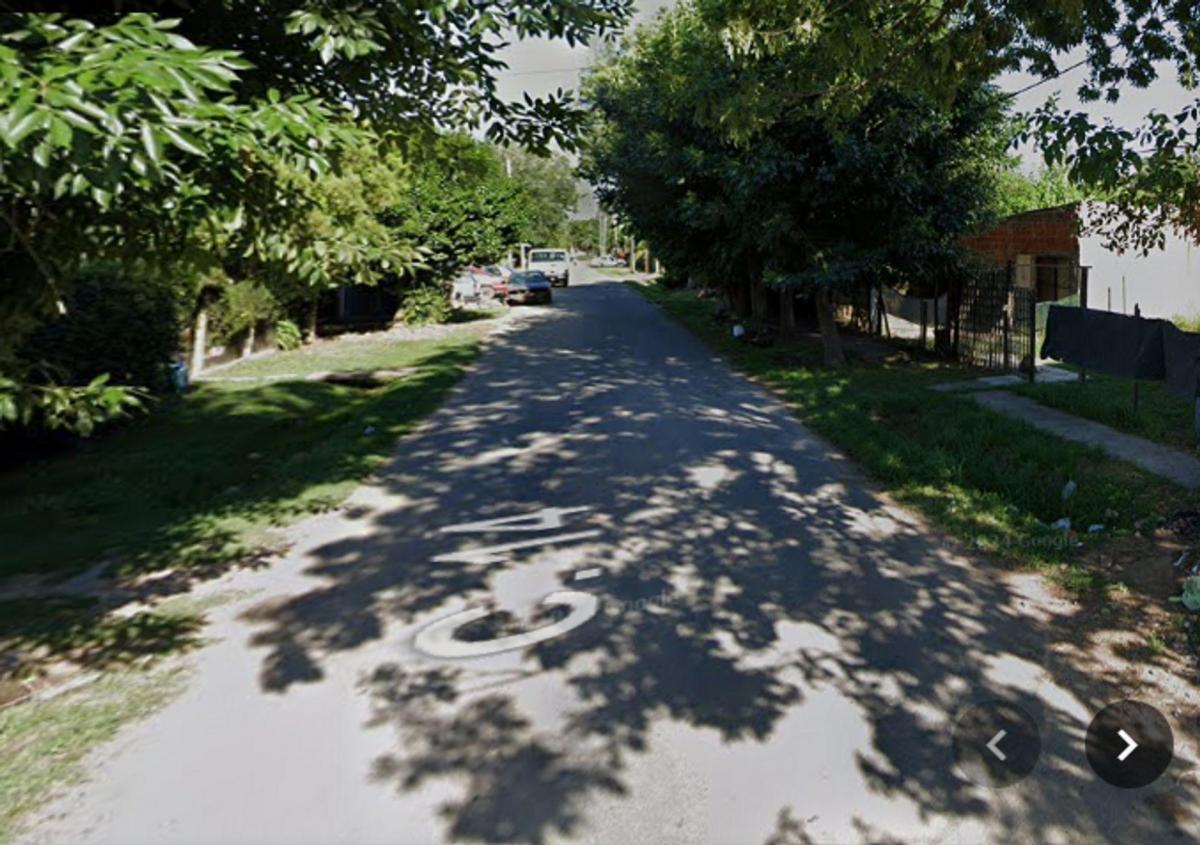 Venta de Casa con 2 Dorm. 3