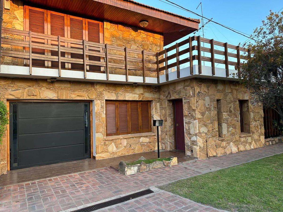 Casa Venta Villa Elisa 3 Dorm. Apto Banco 2