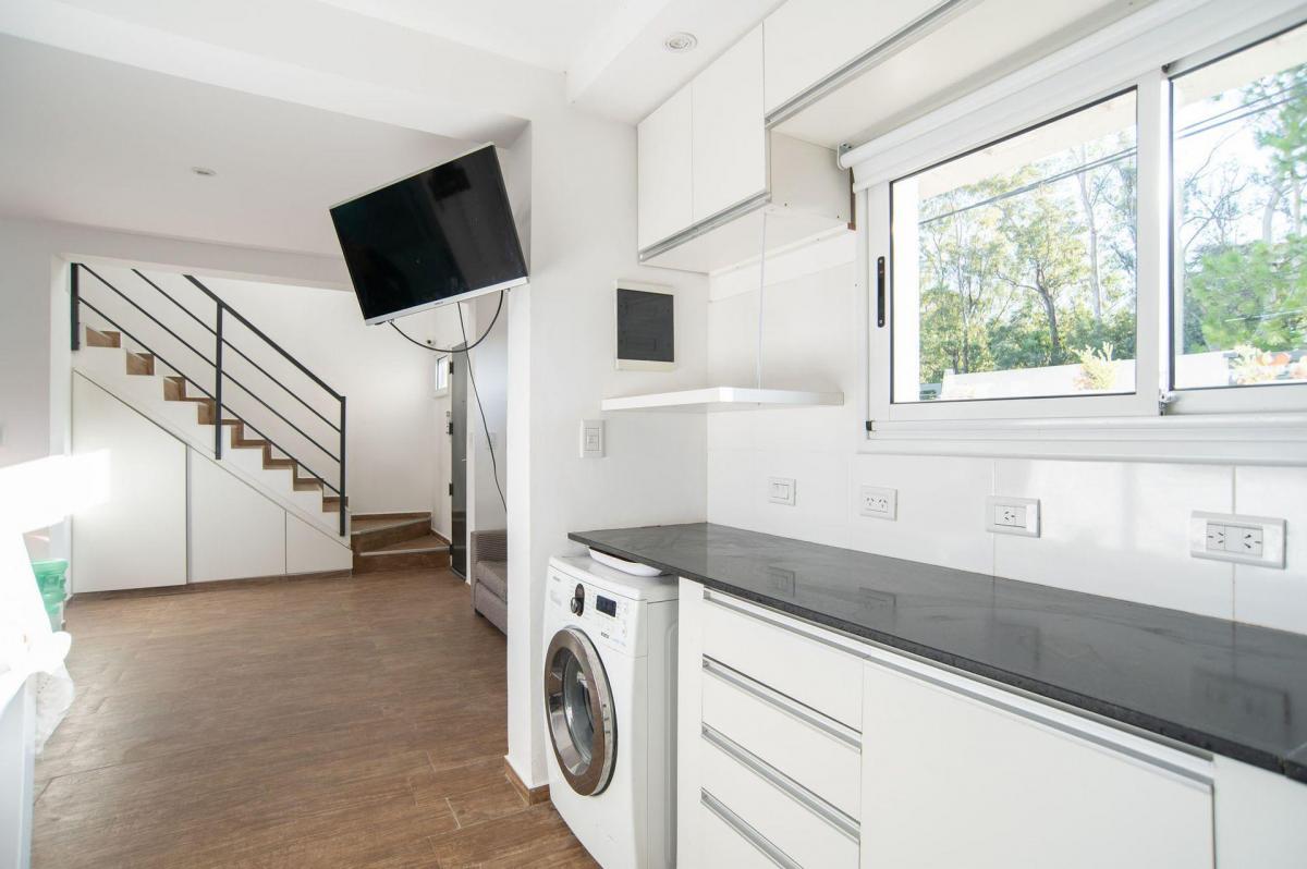 Casa Duplex 3 Hab. en Venta Apta Banco Gonnet 2