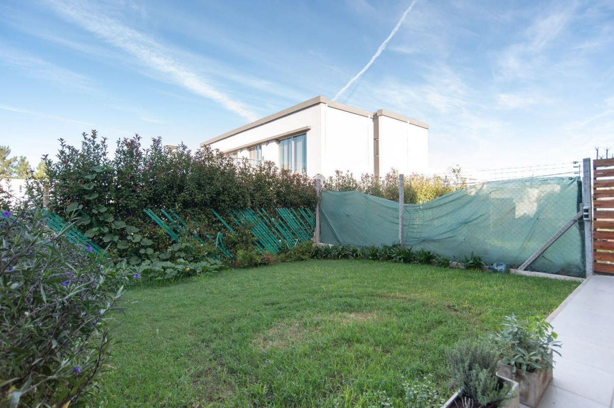 Casa Duplex 3 Hab. en Venta Apta Banco Gonnet 4