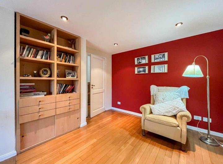 CASA EN VENTA EN GONNET DE 5 DORMITORIOS 3