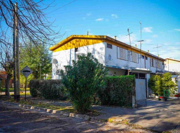 Casa en venta Villa Elisa de 2 dormitorios 1