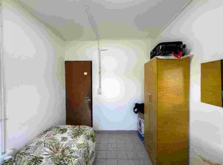Casa destinada a pensión en venta en La Plata 5