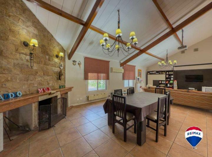 CASA EN ALQUILER EN CAMPOS DE ROCA 2