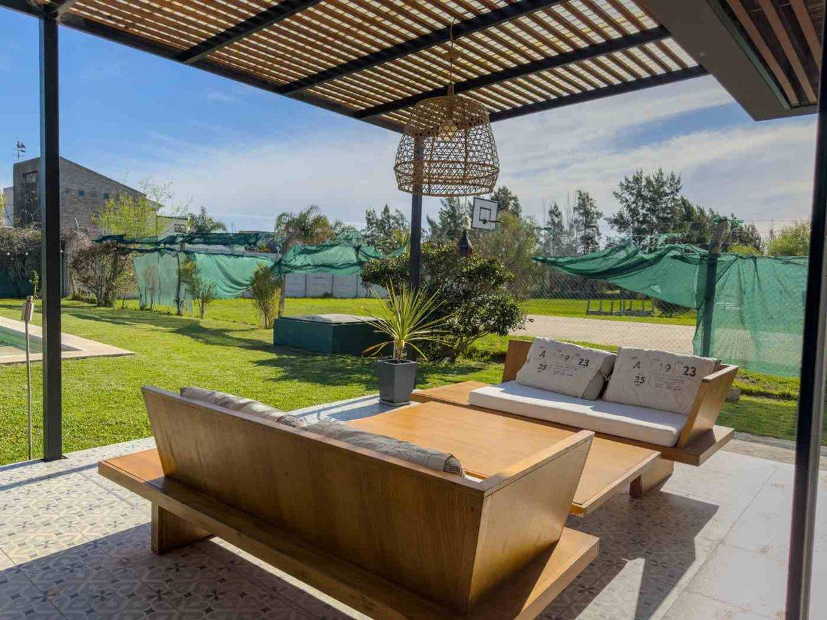 Casa en alquiler temporario en Villa Castells
