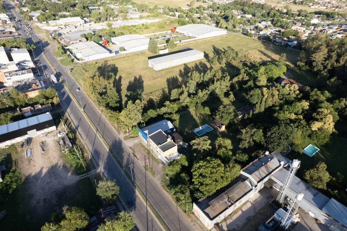 TERRENO EN VENTA - AVENIDA 520  - LA PLATA 2