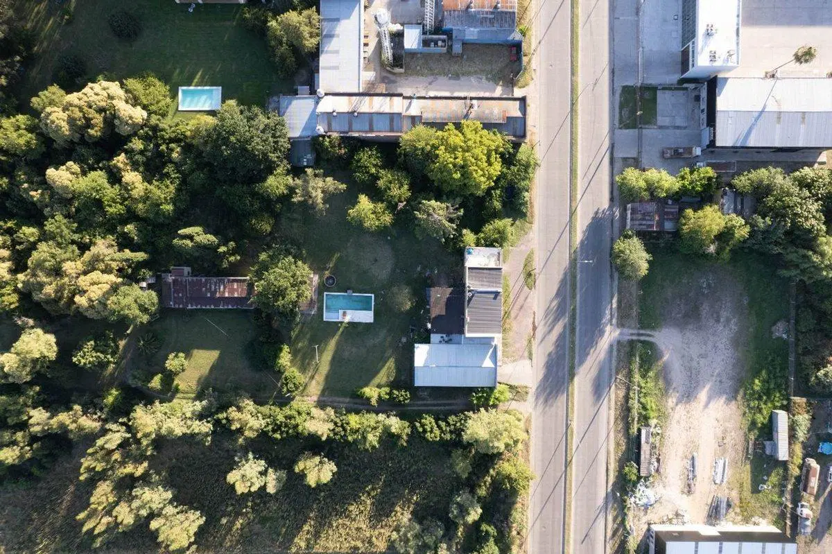 TERRENO EN VENTA - AVENIDA 520  - LA PLATA 4