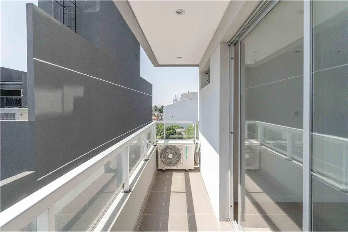 Venta Departamento 2 amb, balcón, Pque Patricios 5