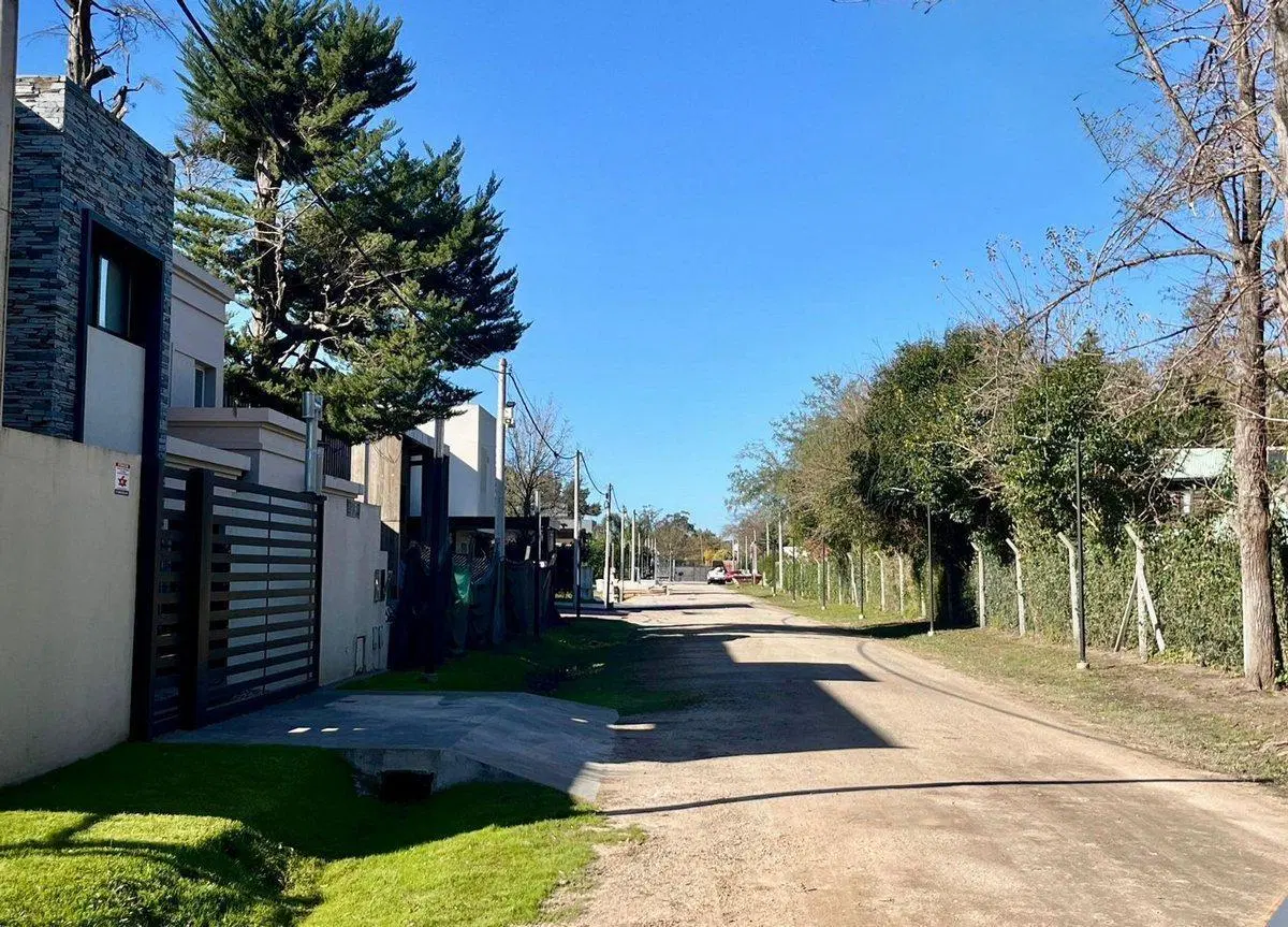 VENTA LOTE EN BARRIO CERRADO 4