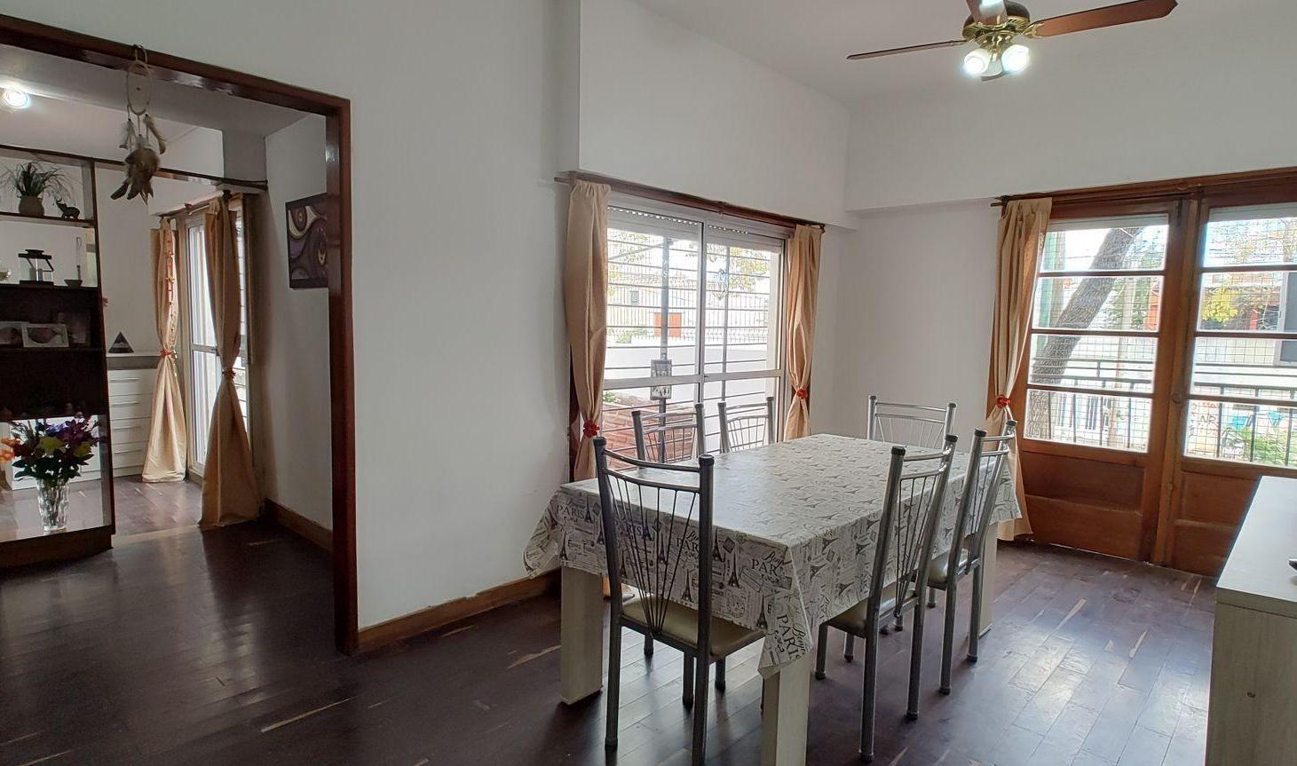 CASA EN PH EN VENTA LA PLATA
