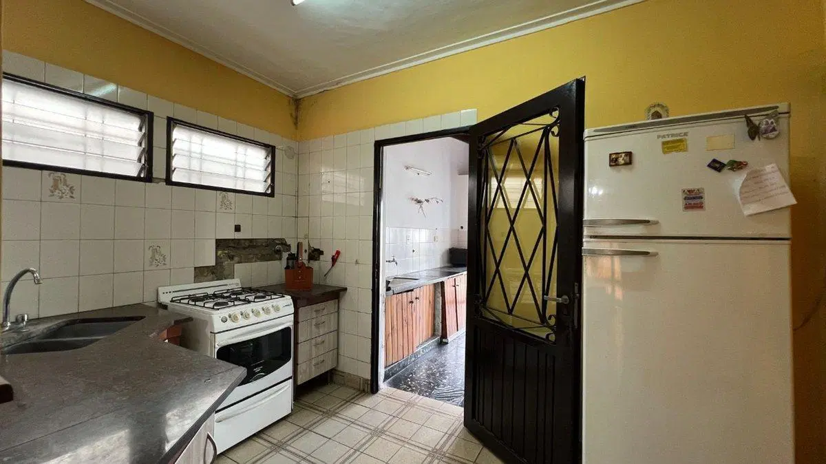 CASAS EN VENTA LA PLATA LOS HORNOS 2