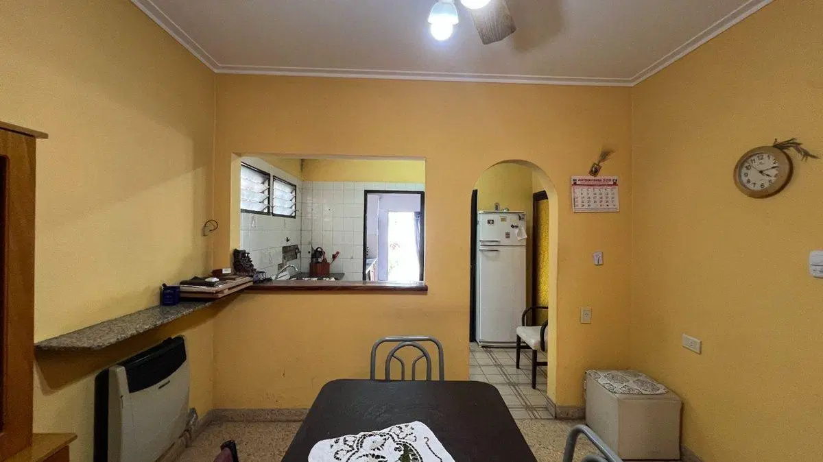 CASAS EN VENTA LA PLATA LOS HORNOS 5