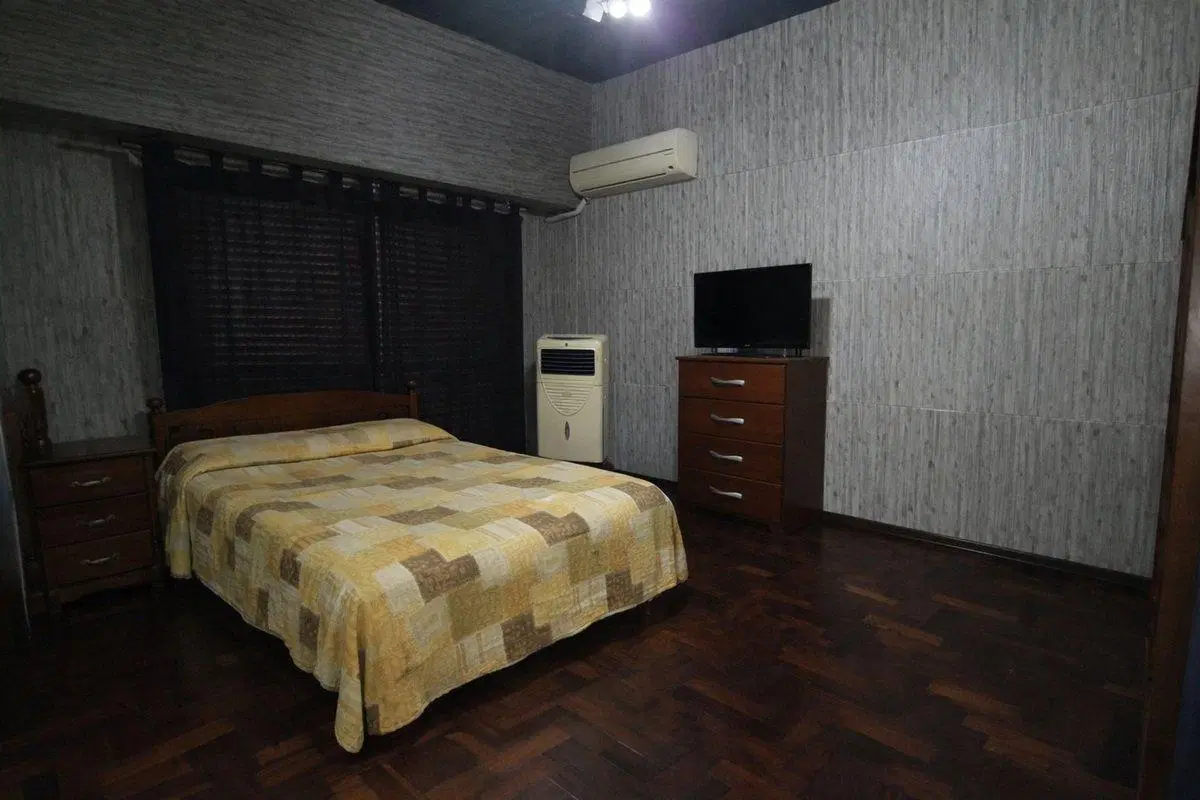 CASA EN VENTA EN FLORENCIO VARELA 2