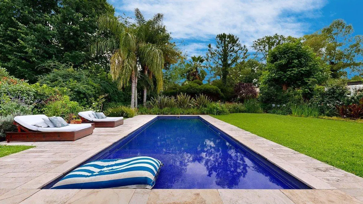 VENTA CASA ABRIL CLUB DE CAMPO, CON PISCINA. 4