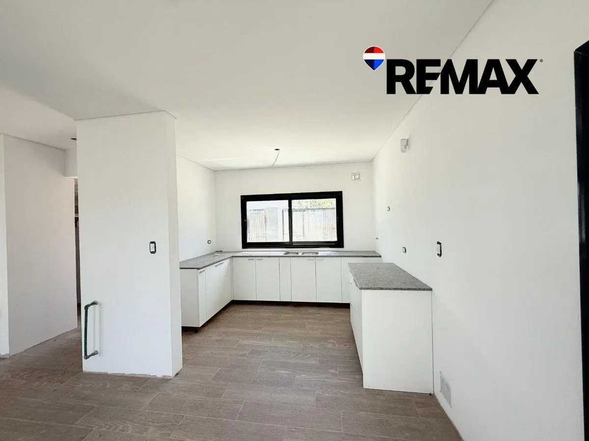 CASA EN VENTA 3 DORMITORIOS - MANUEL B GONNET 4