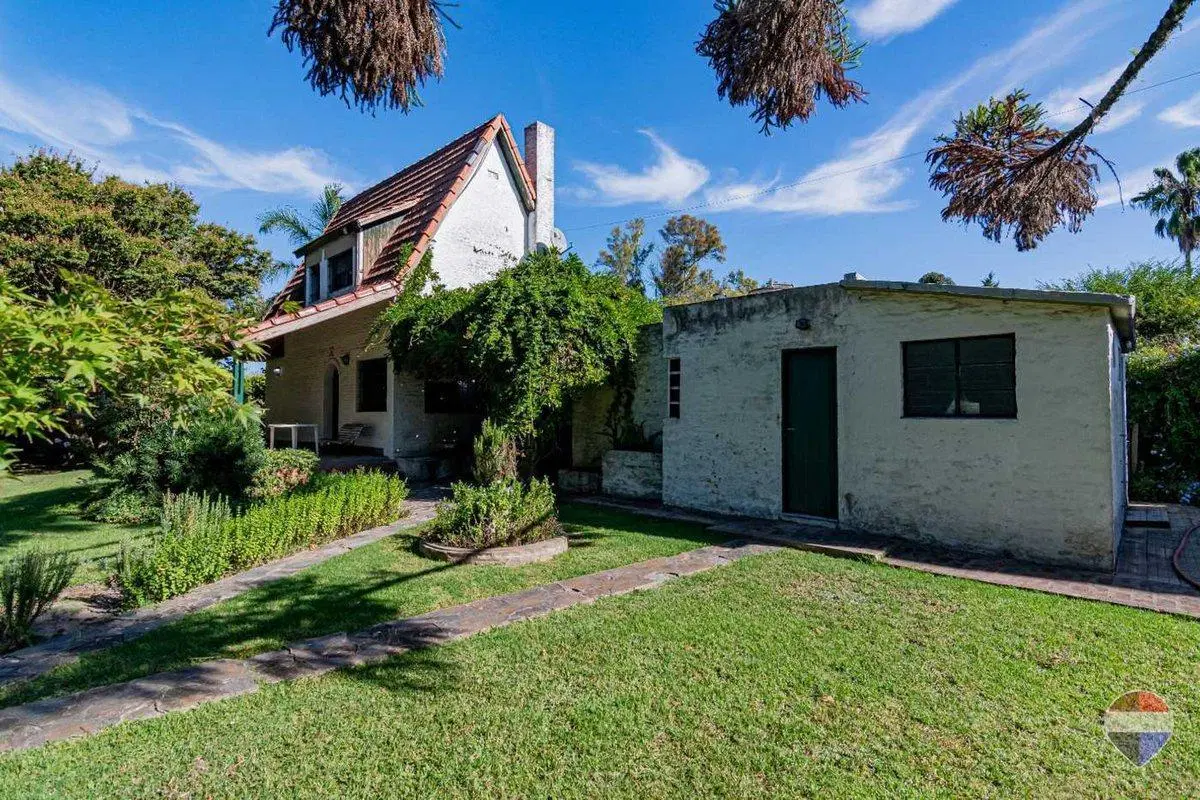CASA EN VENTA EN VILLA ELISA 4