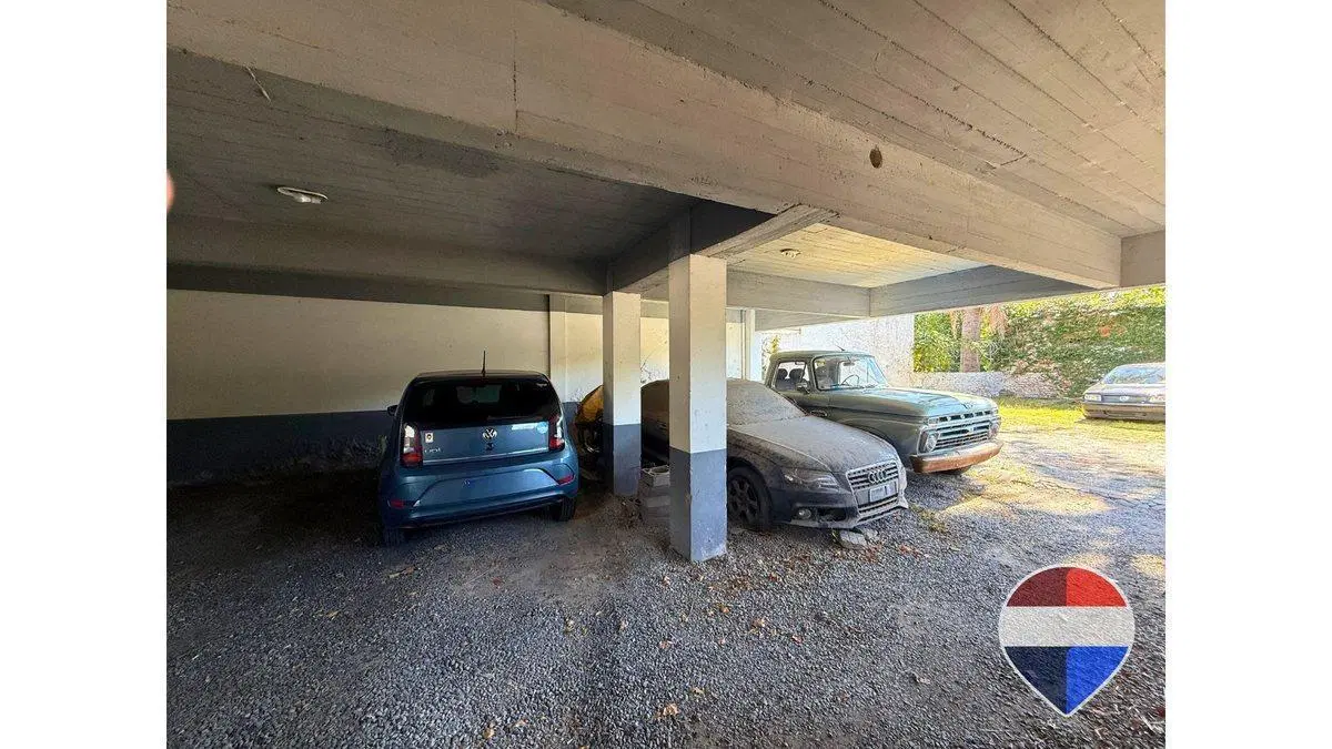 Cochera en venta, La Plata 5