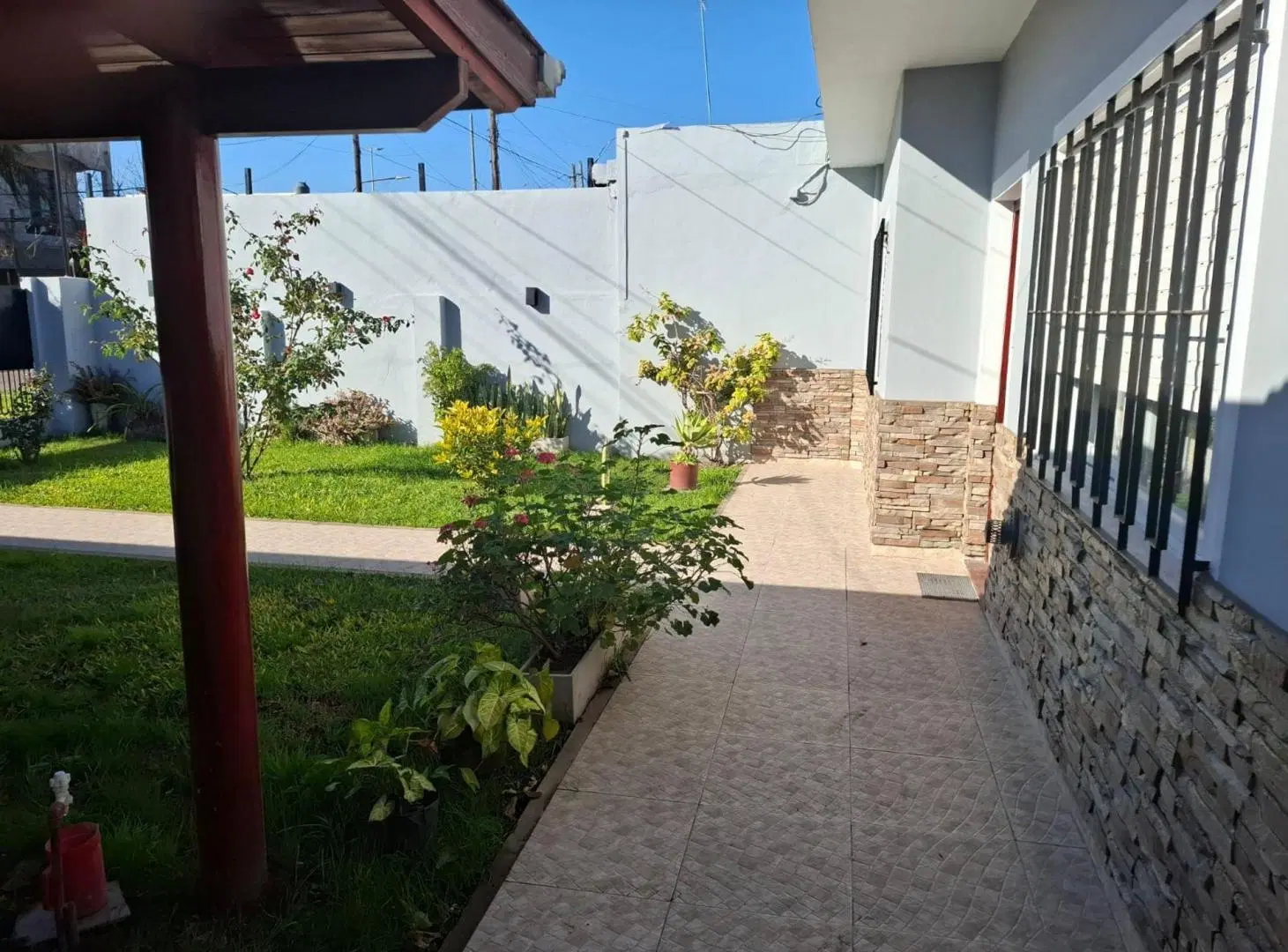 Casa mas departamento en venta en Quilmes 4