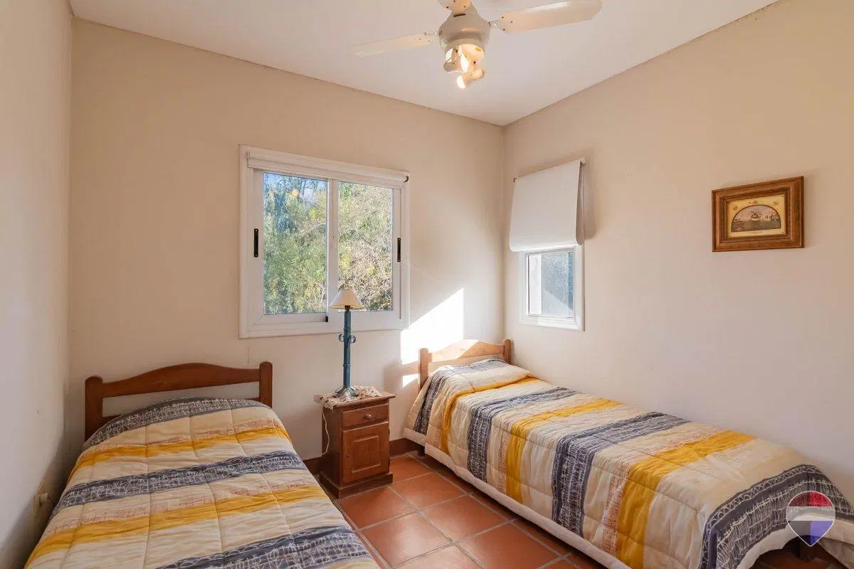 CASA EN VENTA CAMPOS DE ROCA 3 DORMITORIOS 4