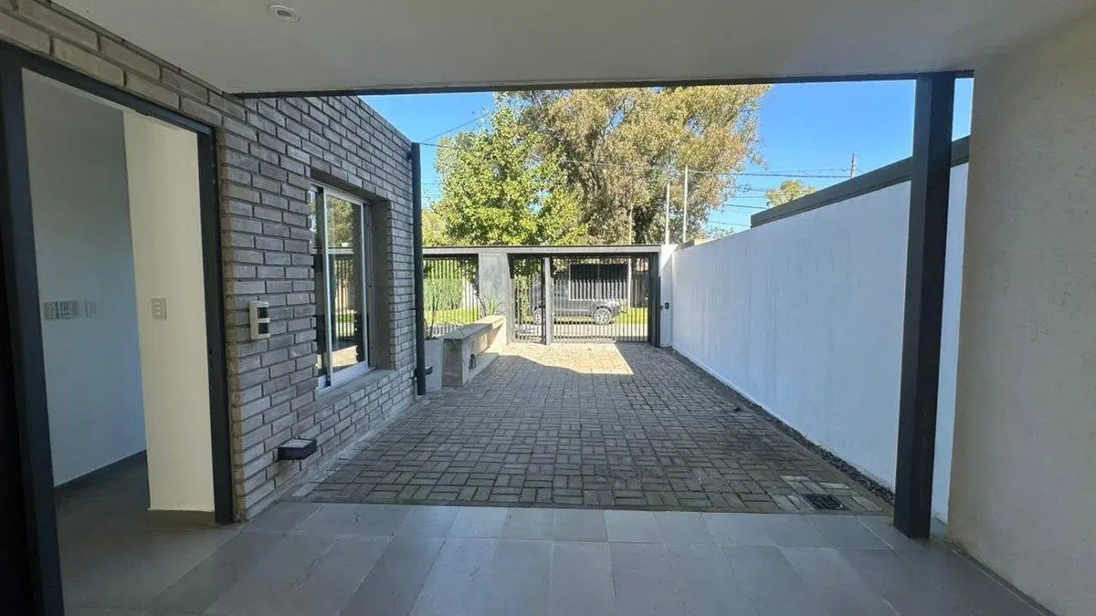 Casa en  venta en City Bell 5
