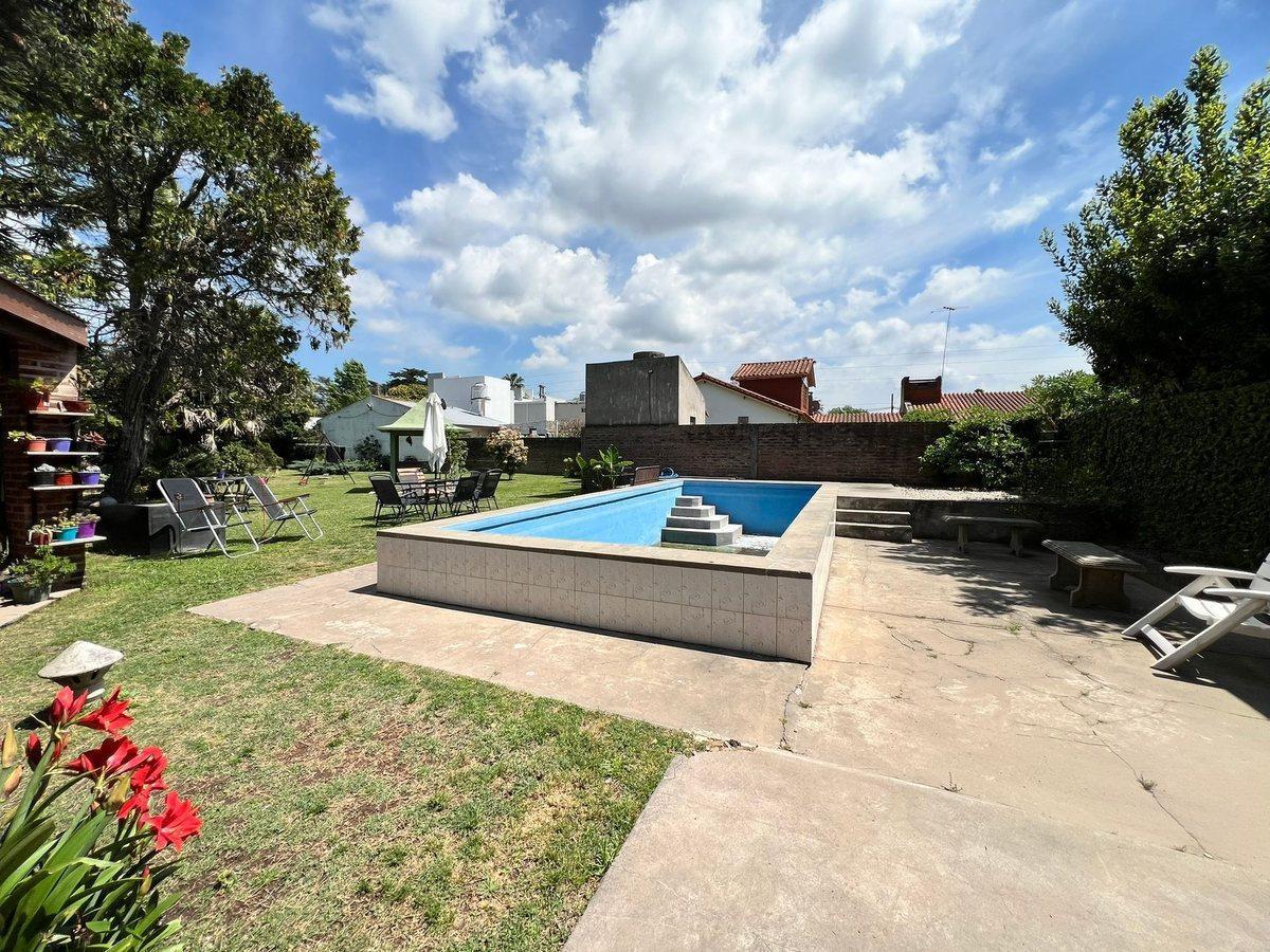 Lote en VENTA en Gonnet 20x40 parquizado 800 m2