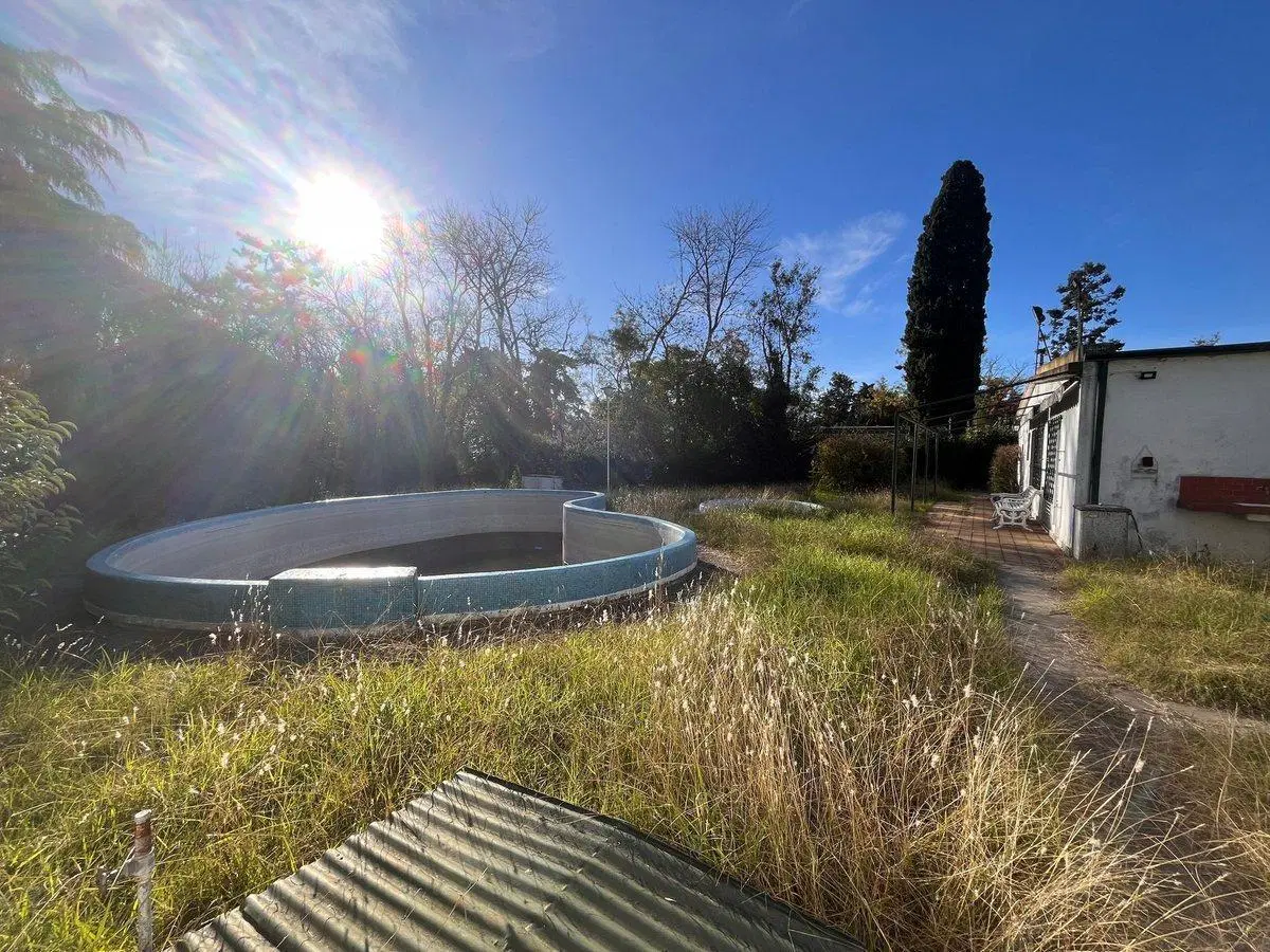 LOTES Y CASA EN VENTA EN GONNET 4