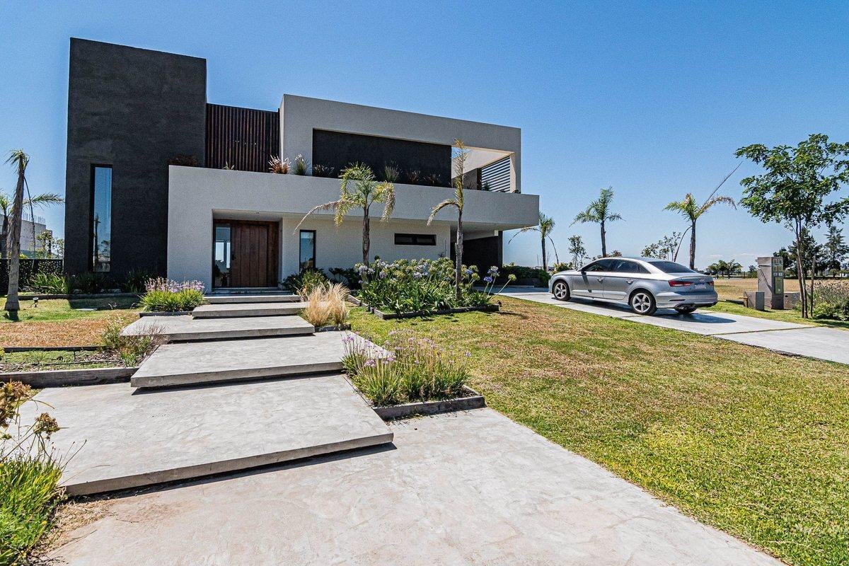 VENTA DE CASA PUERTO NIZUC