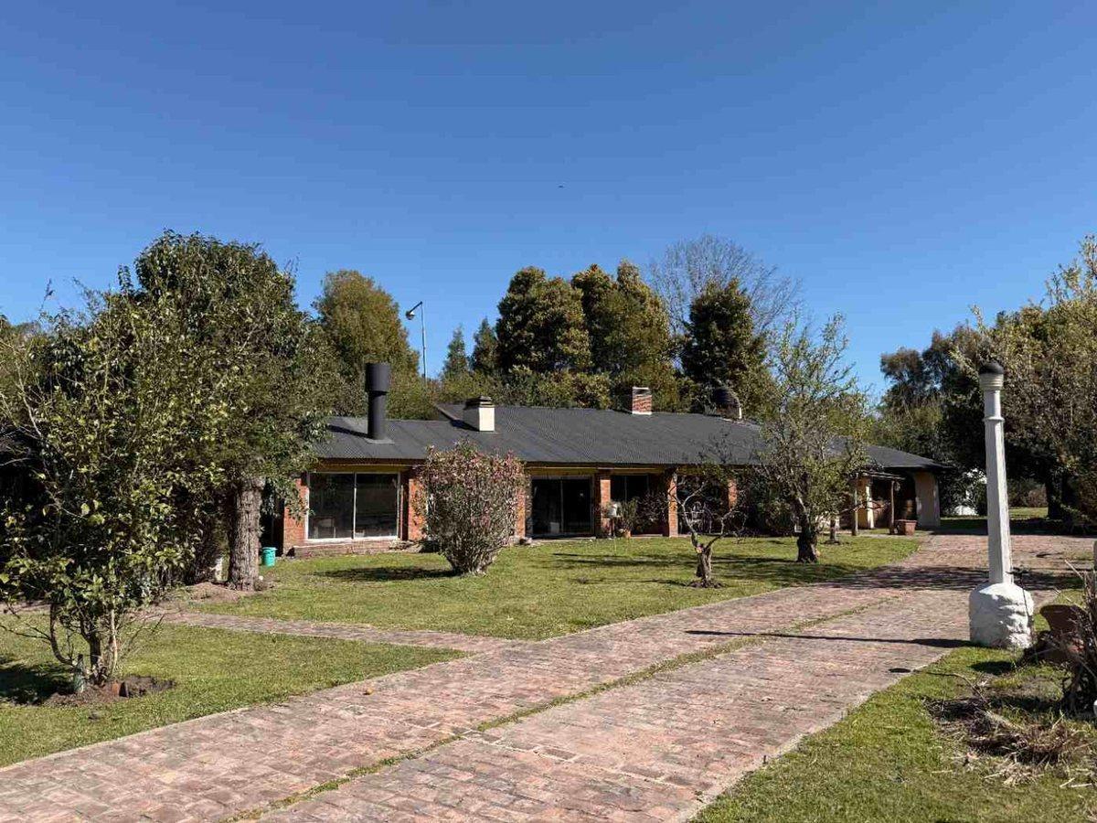 Venta Casa Quinta EL PATO 2395M2 - BERAZATEGUI