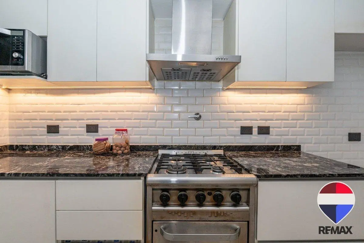 Venta piso 5 amb. balcón dep. San Telmo A. Credito 2