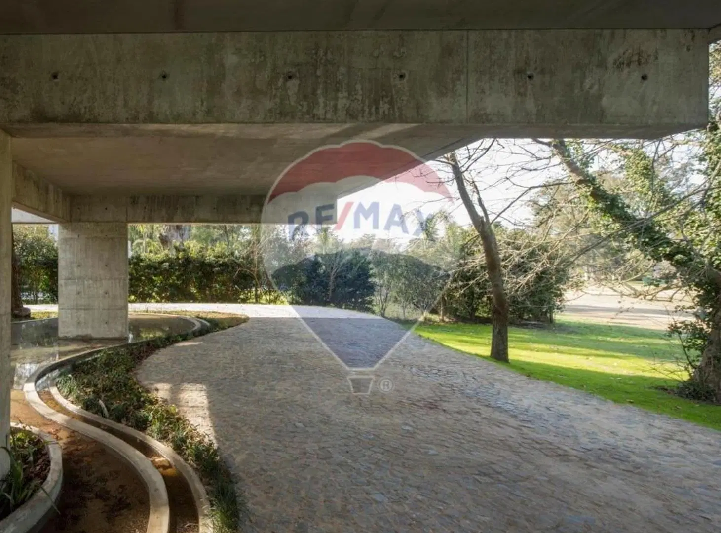 CASA EN VENTA ABRIL CLUB DE CAMPO 5