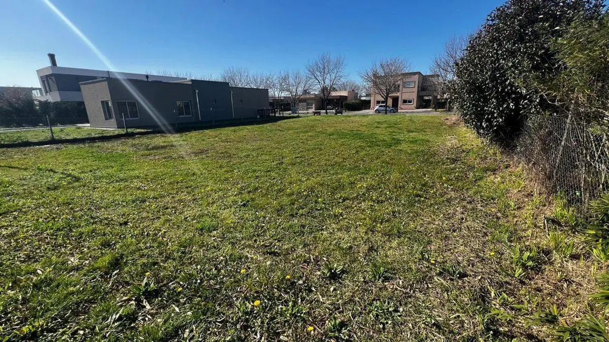 LOTE EN VENTA BARRANCAS DE IRAOLA 5