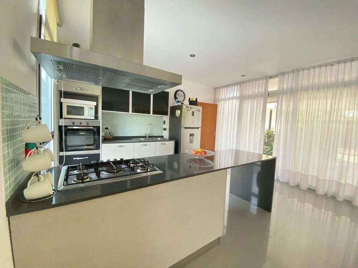 CASA EN VENTA EN DON CARLOS GONNET 3