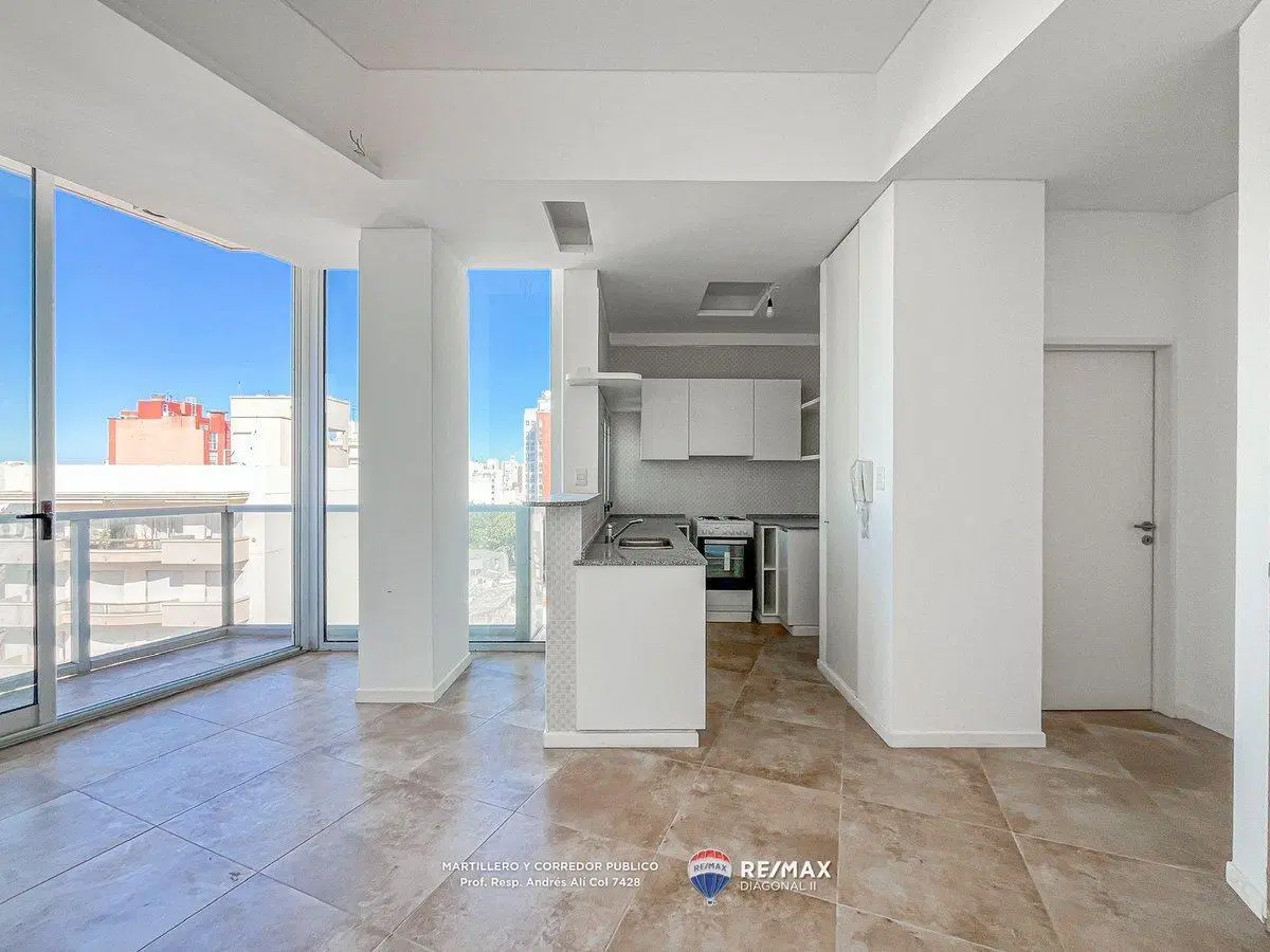DEPARTAMENTO EN VENTA CON BALCON,COCHERA LA PLATA 3